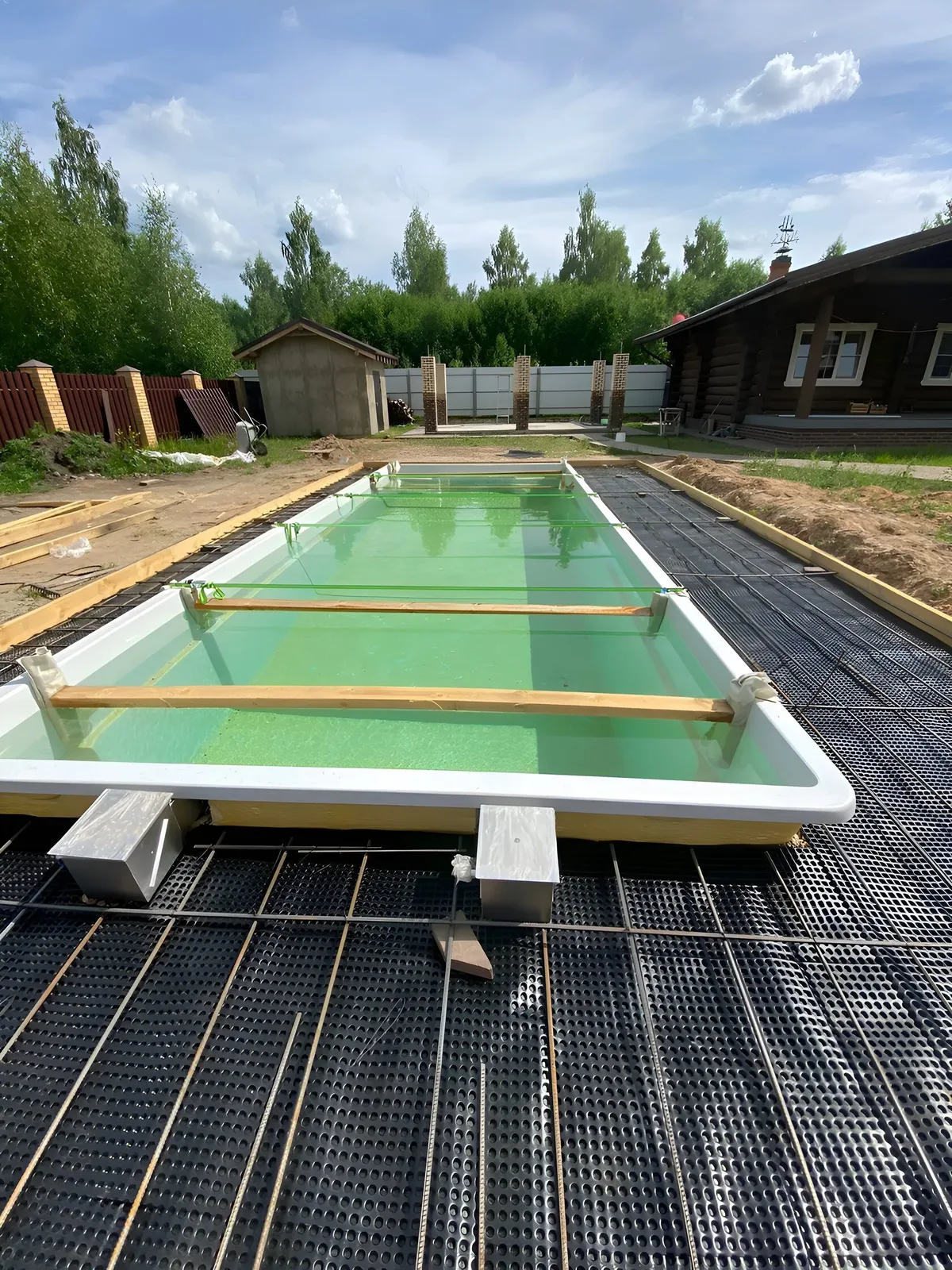 Laguna 9 — вечернее освещение в Ухте